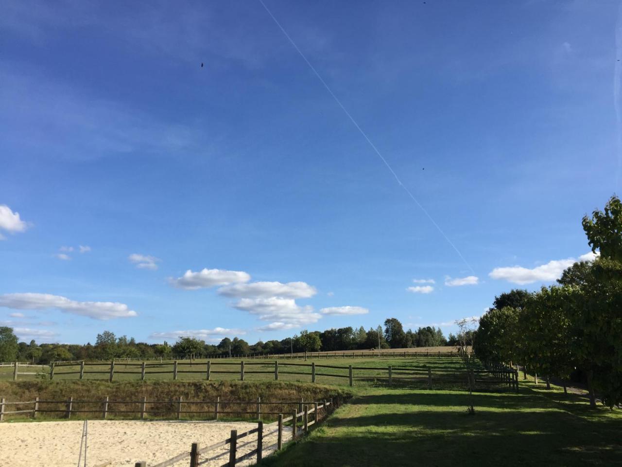 Etang Fleuri Bed & Breakfast Cahagnes Exterior foto