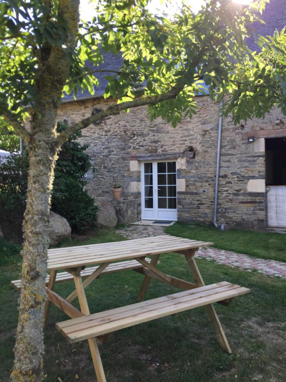 Etang Fleuri Bed & Breakfast Cahagnes Exterior foto